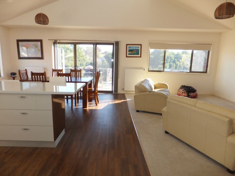 16 Ballantine Street, Bairnsdale VIC 3875