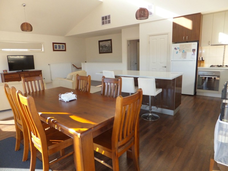 16 Ballantine Street, Bairnsdale VIC 3875