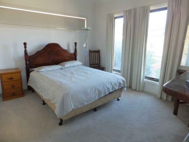 16 Ballantine Street, Bairnsdale VIC 3875