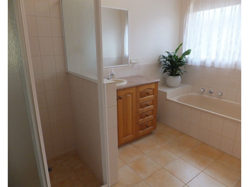 16 Alvin Court, Bairnsdale VIC 3875