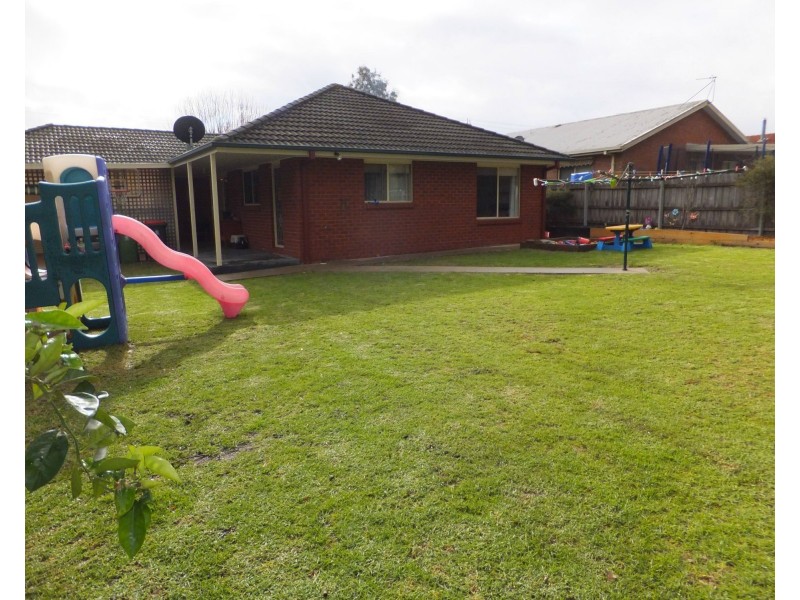 16 Alvin Court, Bairnsdale VIC 3875