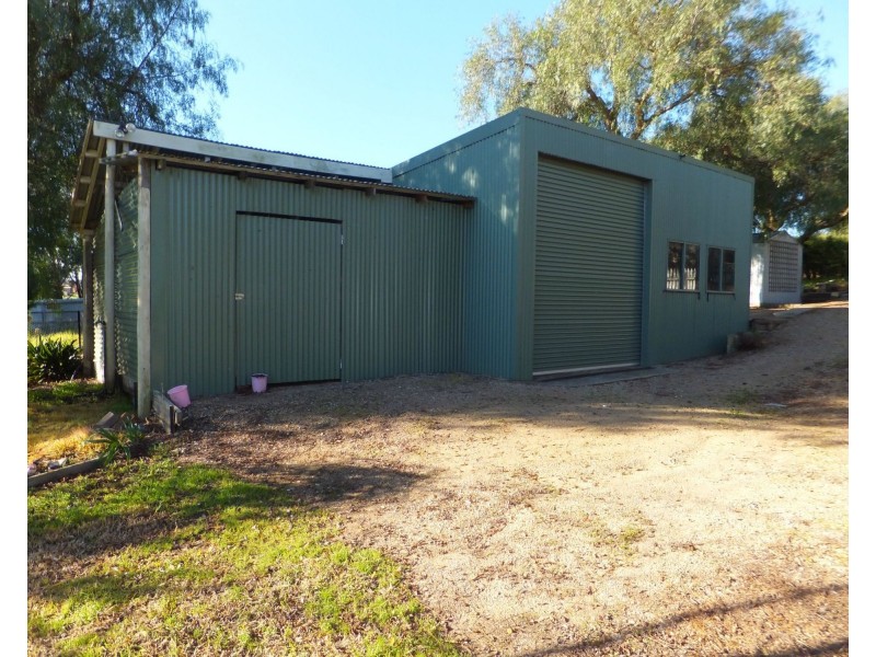 35 Princes Highway, Bairnsdale VIC 3875