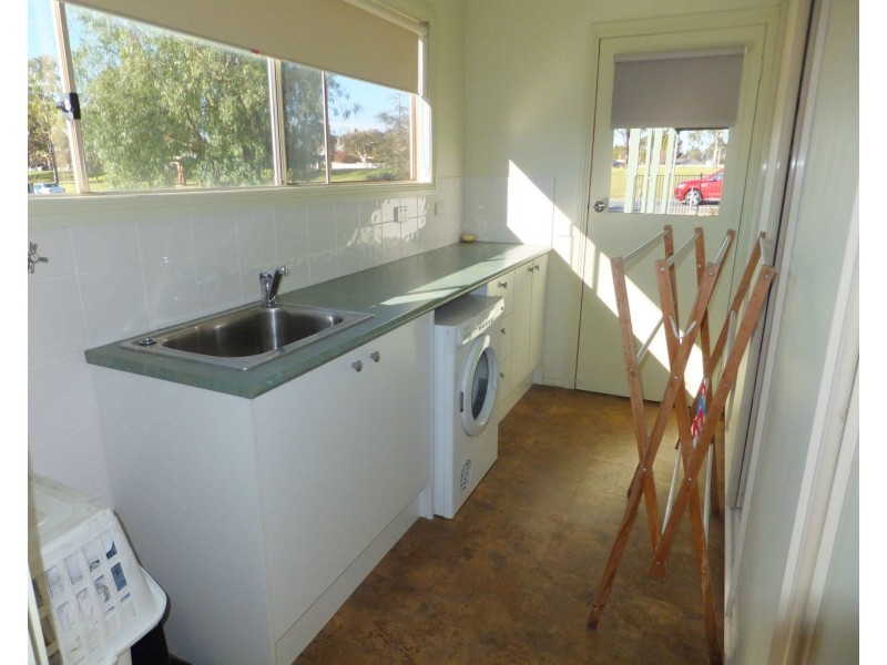 35 Princes Highway, Bairnsdale VIC 3875