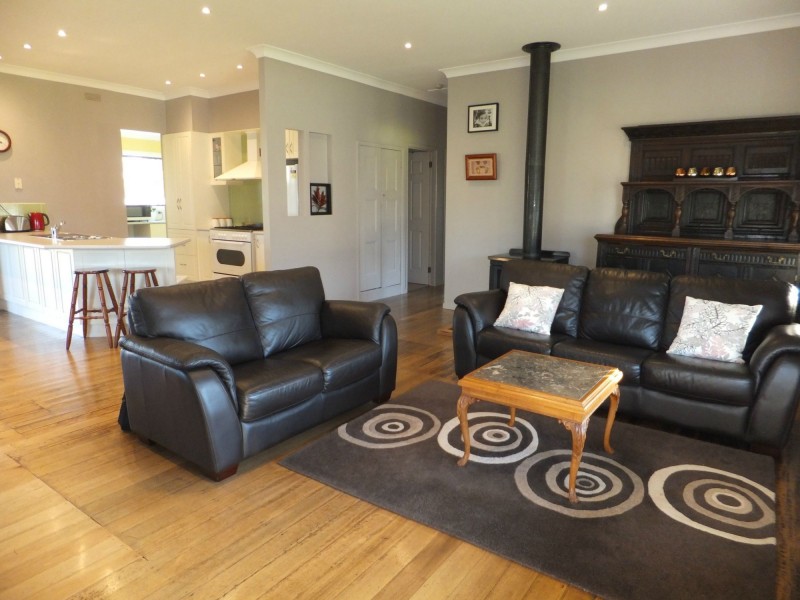 6 Upland Street, Lindenow South VIC 3875