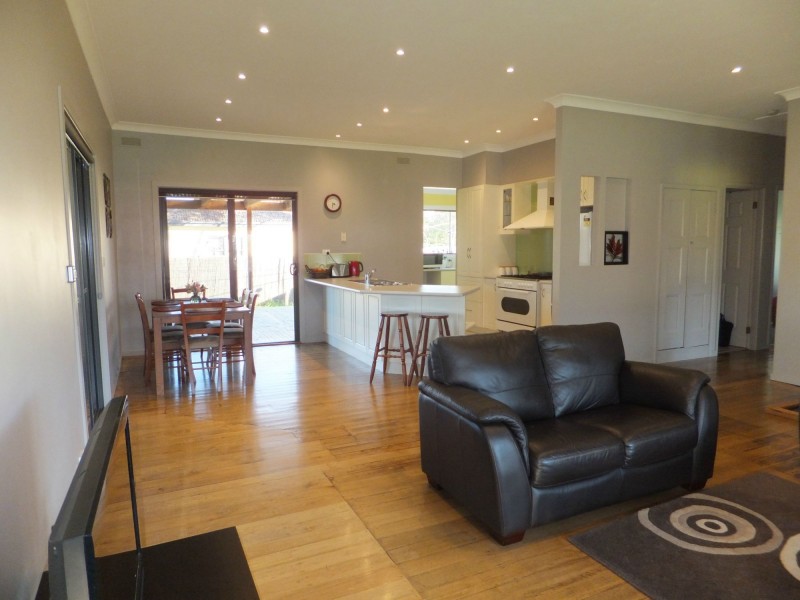 6 Upland Street, Lindenow South VIC 3875