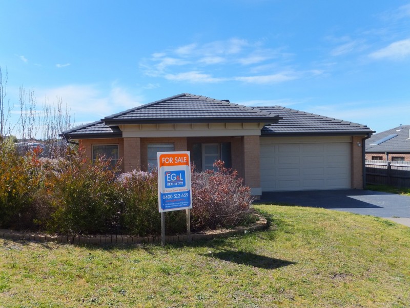 8 Stewart Place, Bairnsdale VIC 3875