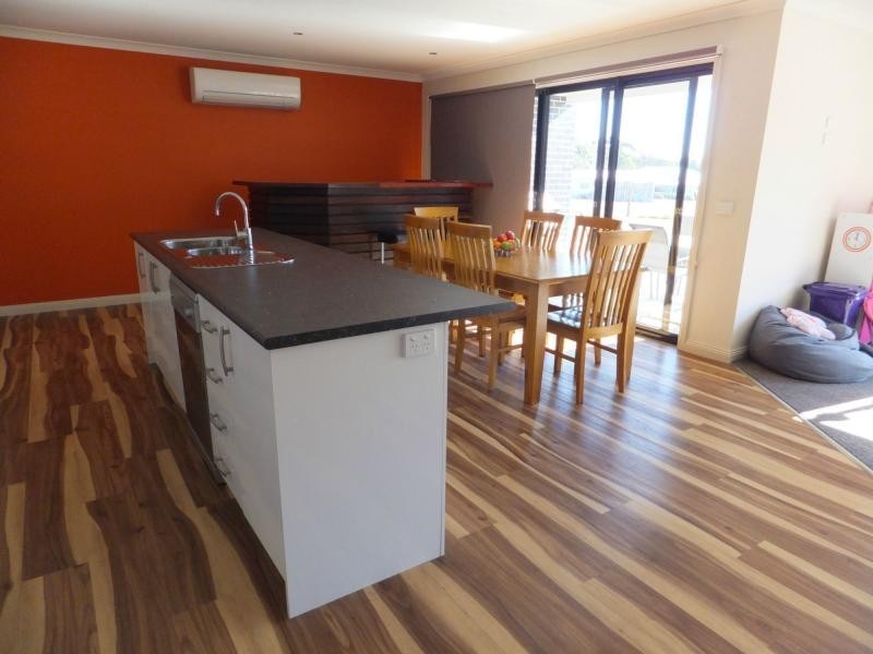 10 Ives Road, Lindenow South VIC 3875