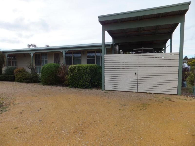 6 Magpie Avenue, Metung VIC 3904