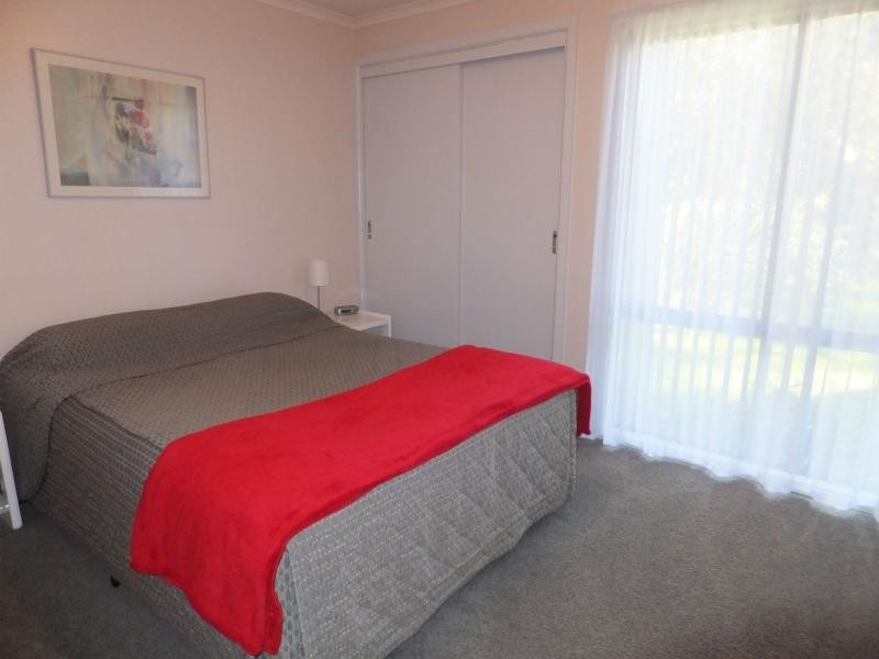 12/2-18 Nicholas Avenue, Metung VIC 3904