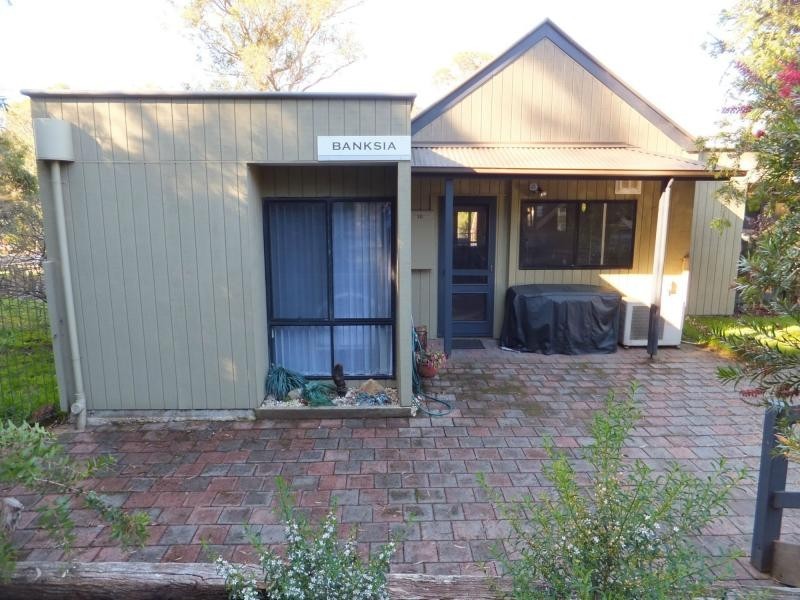 12/2-18 Nicholas Avenue, Metung VIC 3904