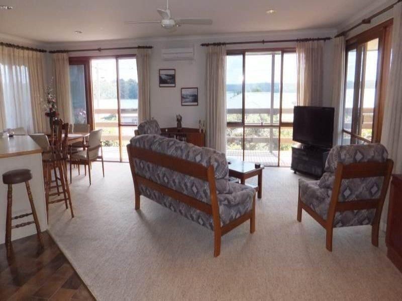 17 Davernport Drive, Lake Tyers Beach VIC 3909