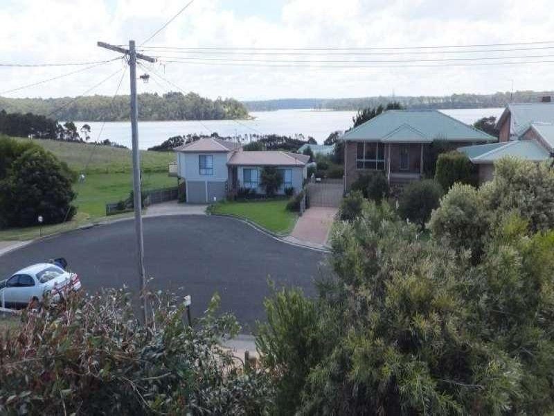 17 Davernport Drive, Lake Tyers Beach VIC 3909