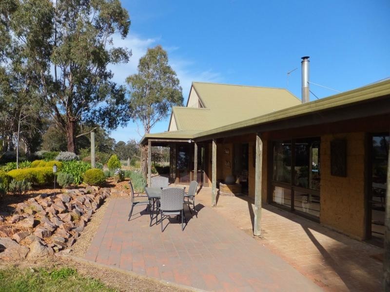 752 Duncan Road, Tambo Upper VIC 3885