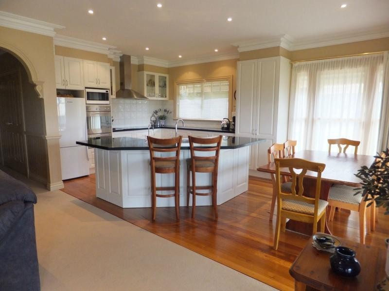 70 Great Alpine Road, Bruthen VIC 3885