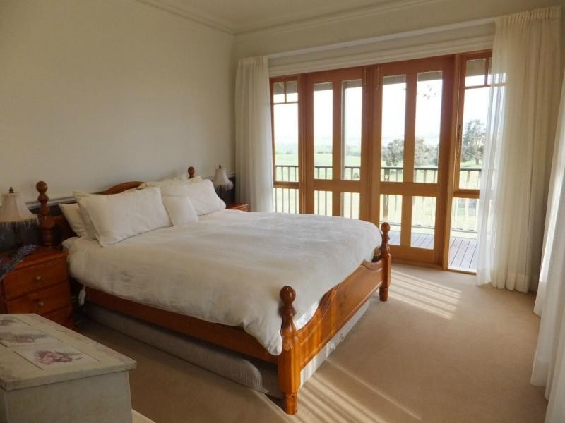 70 Great Alpine Road, Bruthen VIC 3885