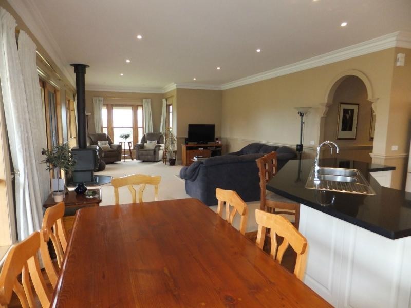 70 Great Alpine Road, Bruthen VIC 3885