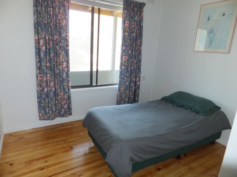 3 Lake Tide Avenue, Newlands Arm VIC 3875