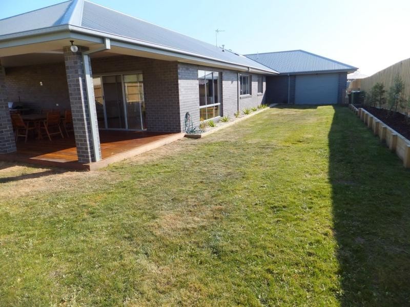 30 May Park Drive, Paynesville VIC 3880
