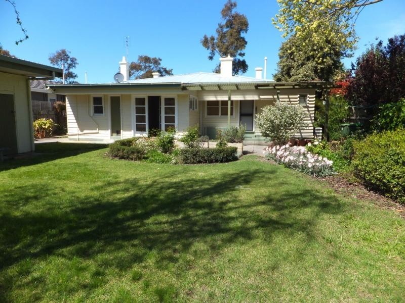 26 Pearson Street, Bairnsdale VIC 3875