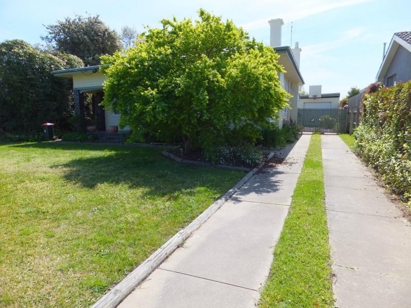 26 Pearson Street, Bairnsdale VIC 3875