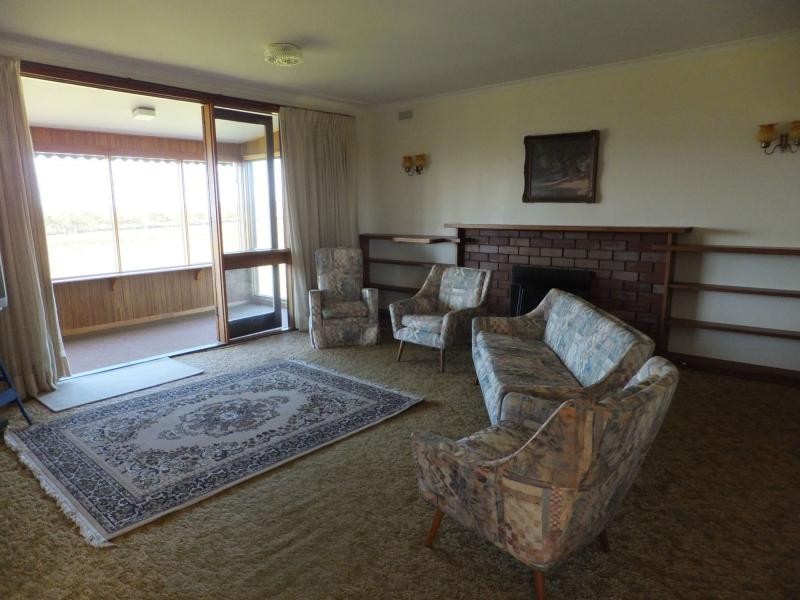 185 Gravelly Point Road, Raymond Island VIC 3880