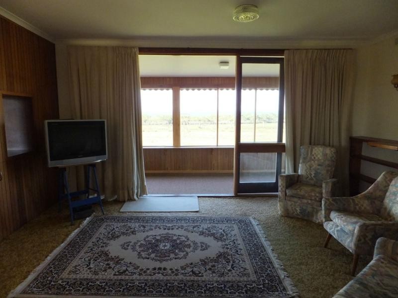 185 Gravelly Point Road, Raymond Island VIC 3880