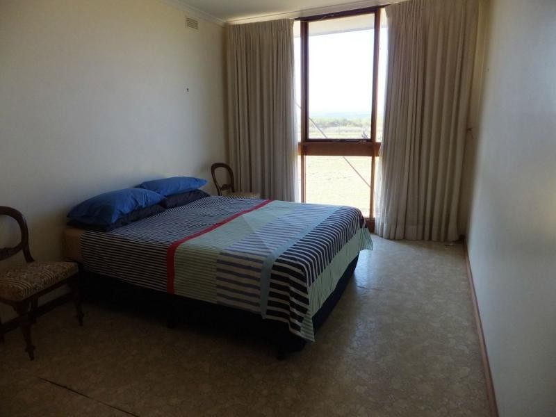 185 Gravelly Point Road, Raymond Island VIC 3880