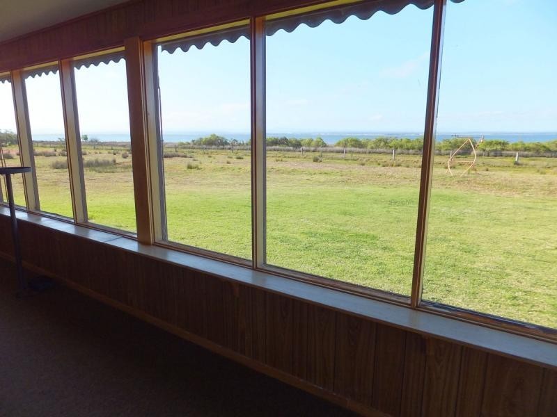 185 Gravelly Point Road, Raymond Island VIC 3880