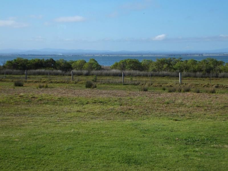 185 Gravelly Point Road, Raymond Island VIC 3880