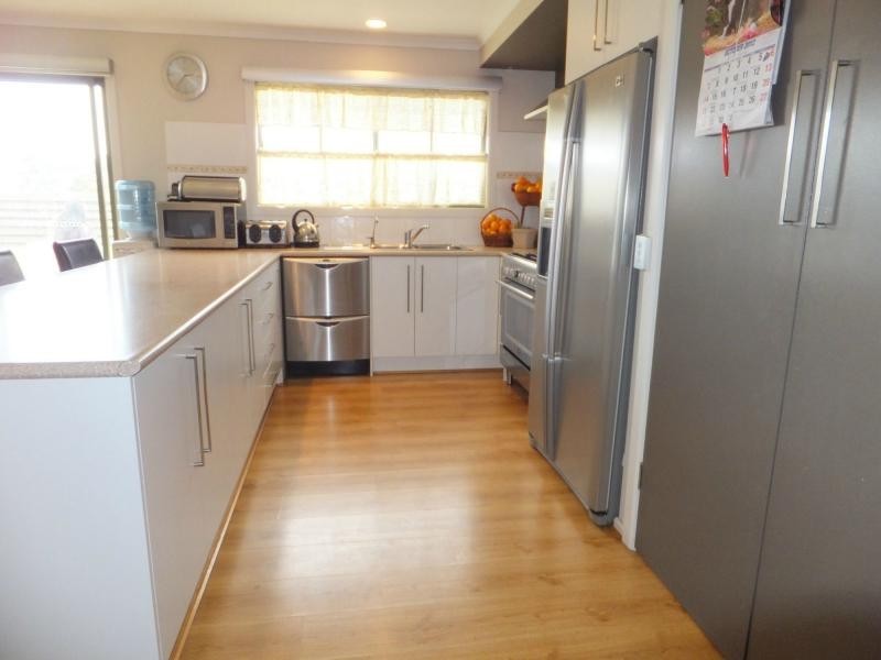 2 Lake Tide Avenue, Newlands Arm VIC 3875