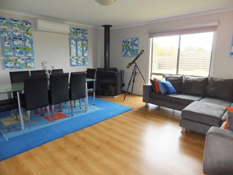 2 Lake Tide Avenue, Newlands Arm VIC 3875