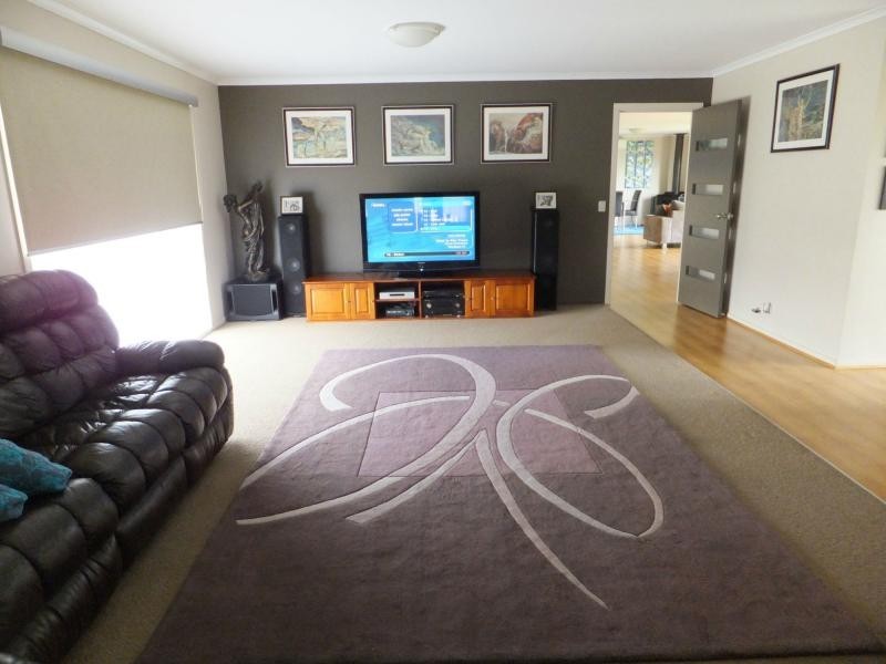 2 Lake Tide Avenue, Newlands Arm VIC 3875