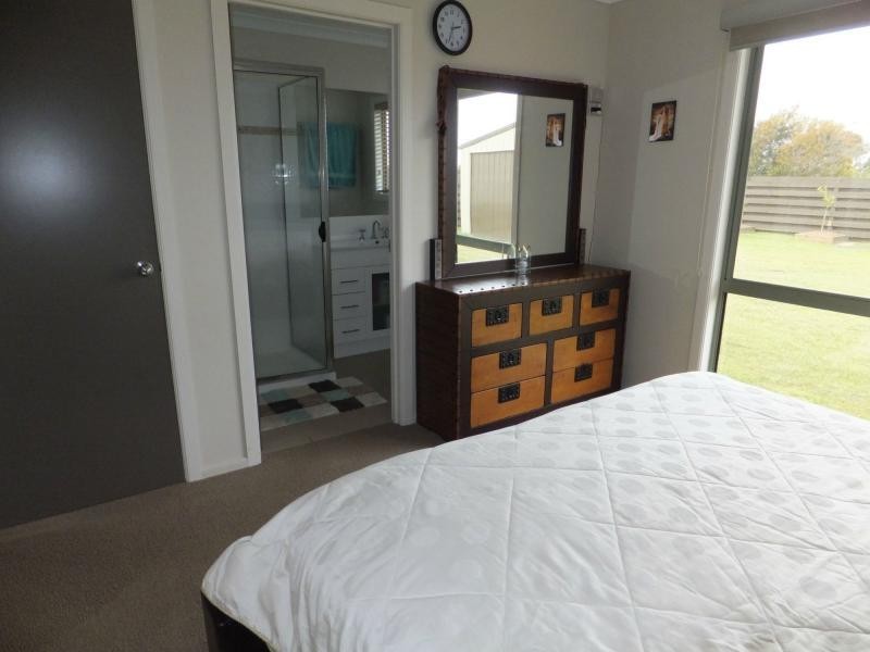 2 Lake Tide Avenue, Newlands Arm VIC 3875