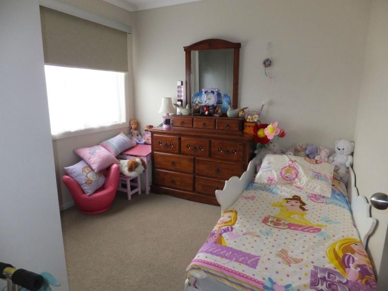 2 Lake Tide Avenue, Newlands Arm VIC 3875