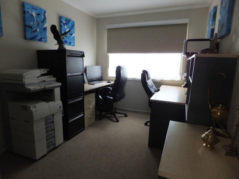 2 Lake Tide Avenue, Newlands Arm VIC 3875