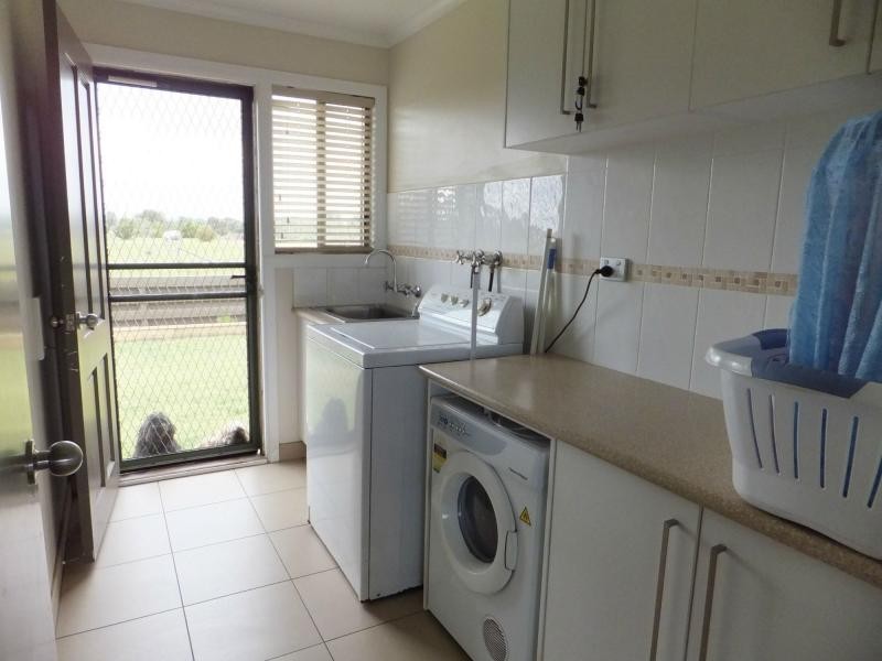 2 Lake Tide Avenue, Newlands Arm VIC 3875