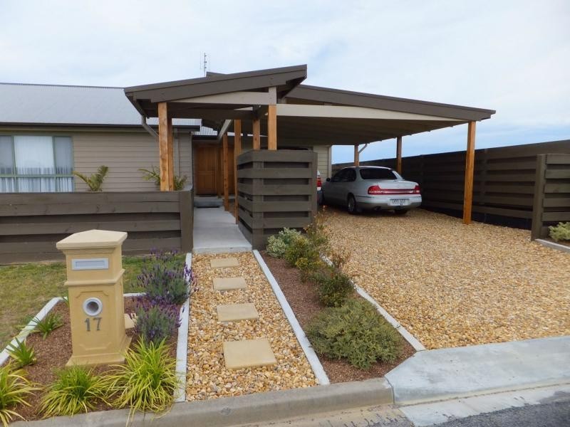 2 Lake Tide Avenue, Newlands Arm VIC 3875