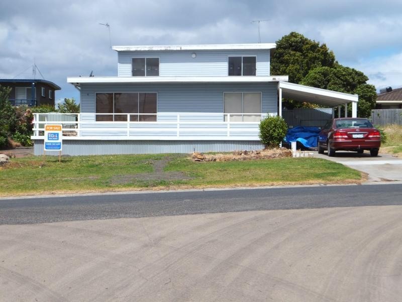 4 Government Road, Paynesville VIC 3880