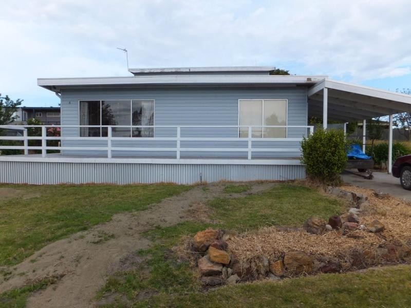 4 Government Road, Paynesville VIC 3880