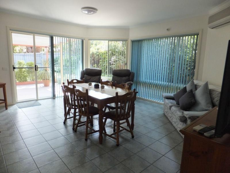 6 McMahons Road, Lakes Entrance VIC 3909