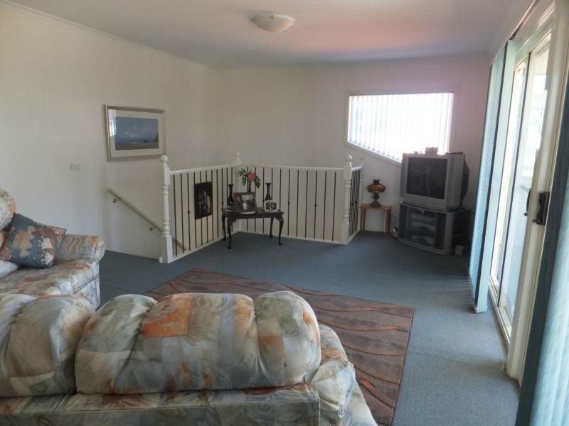 6 McMahons Road, Lakes Entrance VIC 3909