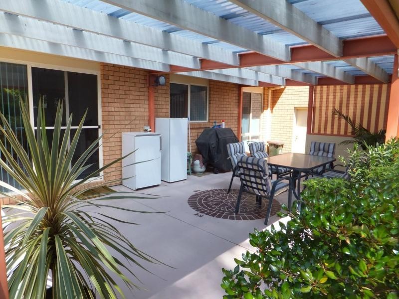 6 McMahons Road, Lakes Entrance VIC 3909