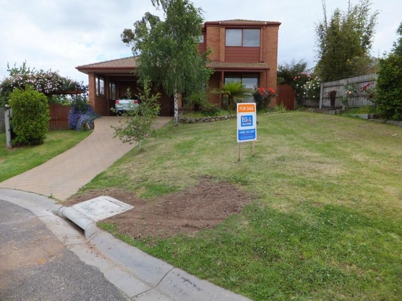 6 Hugh Court, Bairnsdale VIC 3875