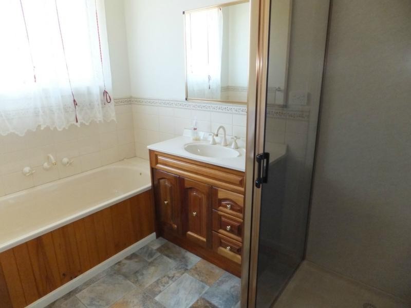 9 Newton Court, Nicholson VIC 3882