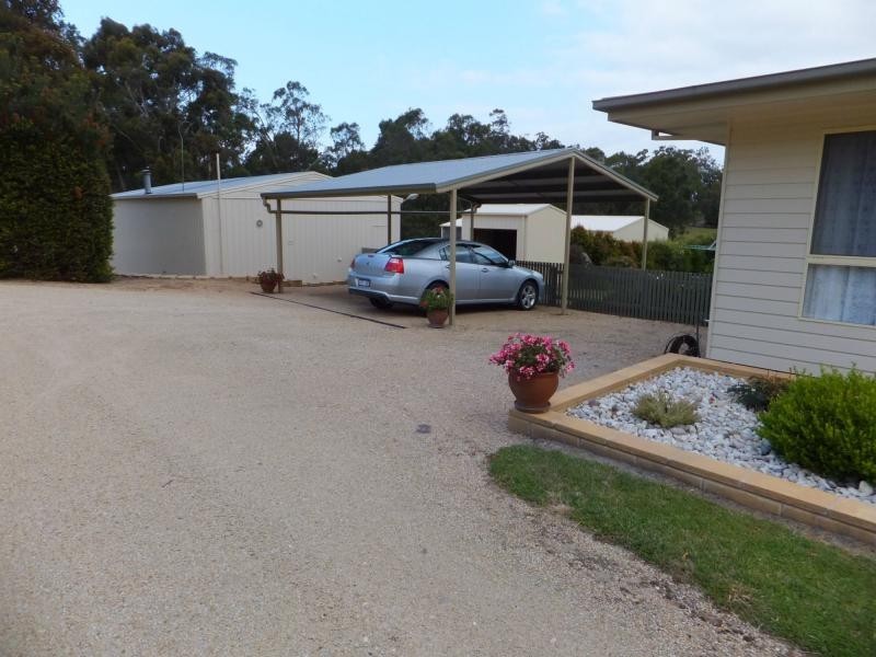 9 Newton Court, Nicholson VIC 3882
