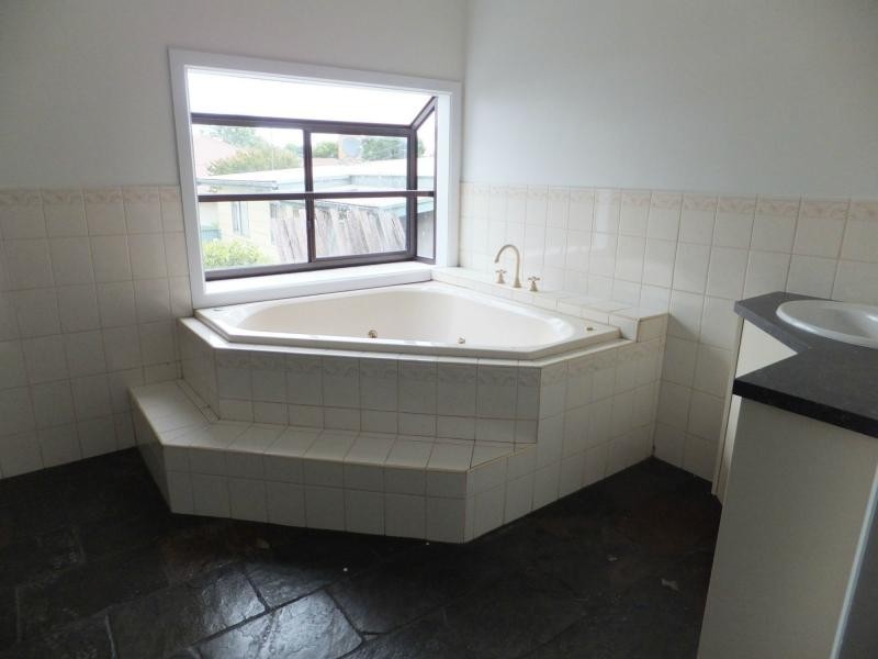 6 Ronald Street, Bruthen VIC 3885