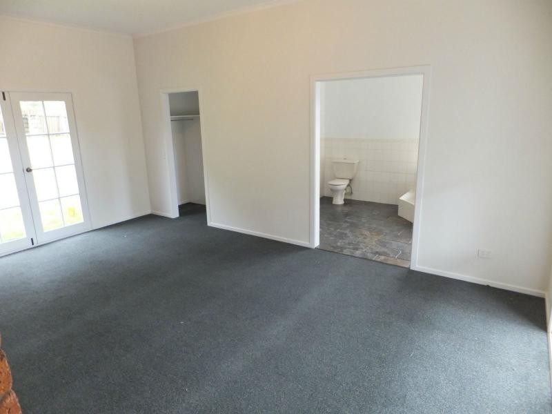 6 Ronald Street, Bruthen VIC 3885