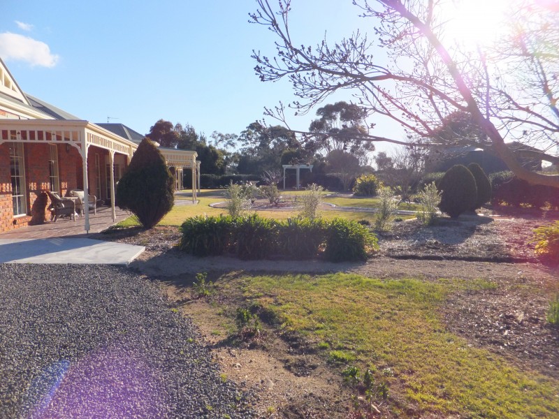 51 Boyd Ct, Eagle Point VIC 3878