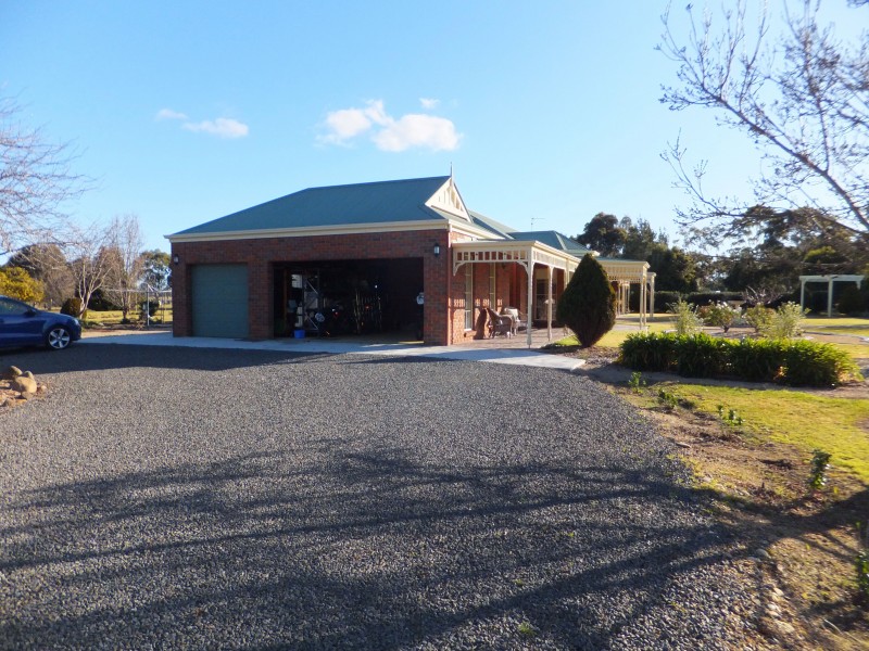 51 Boyd Ct, Eagle Point VIC 3878