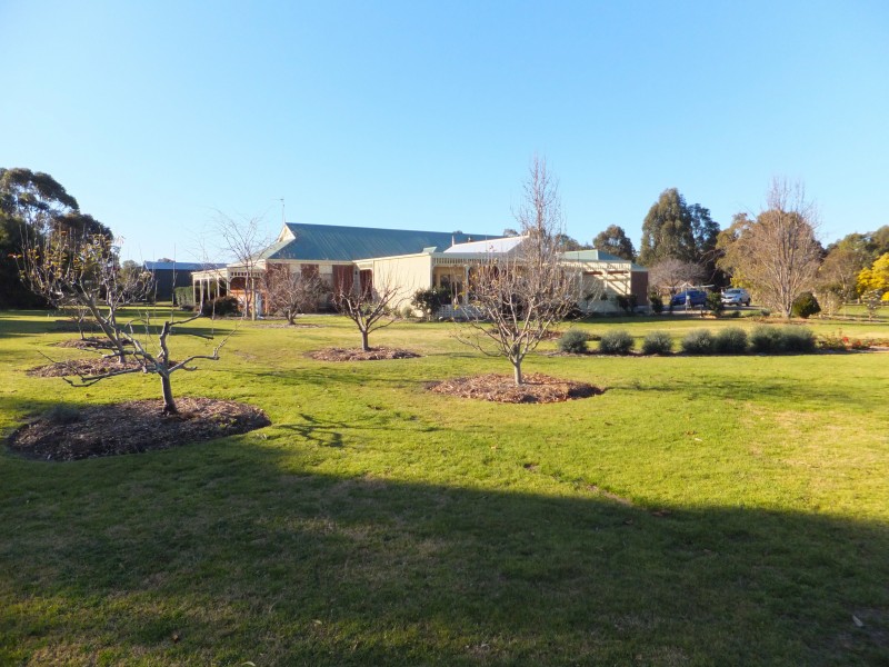 51 Boyd Ct, Eagle Point VIC 3878
